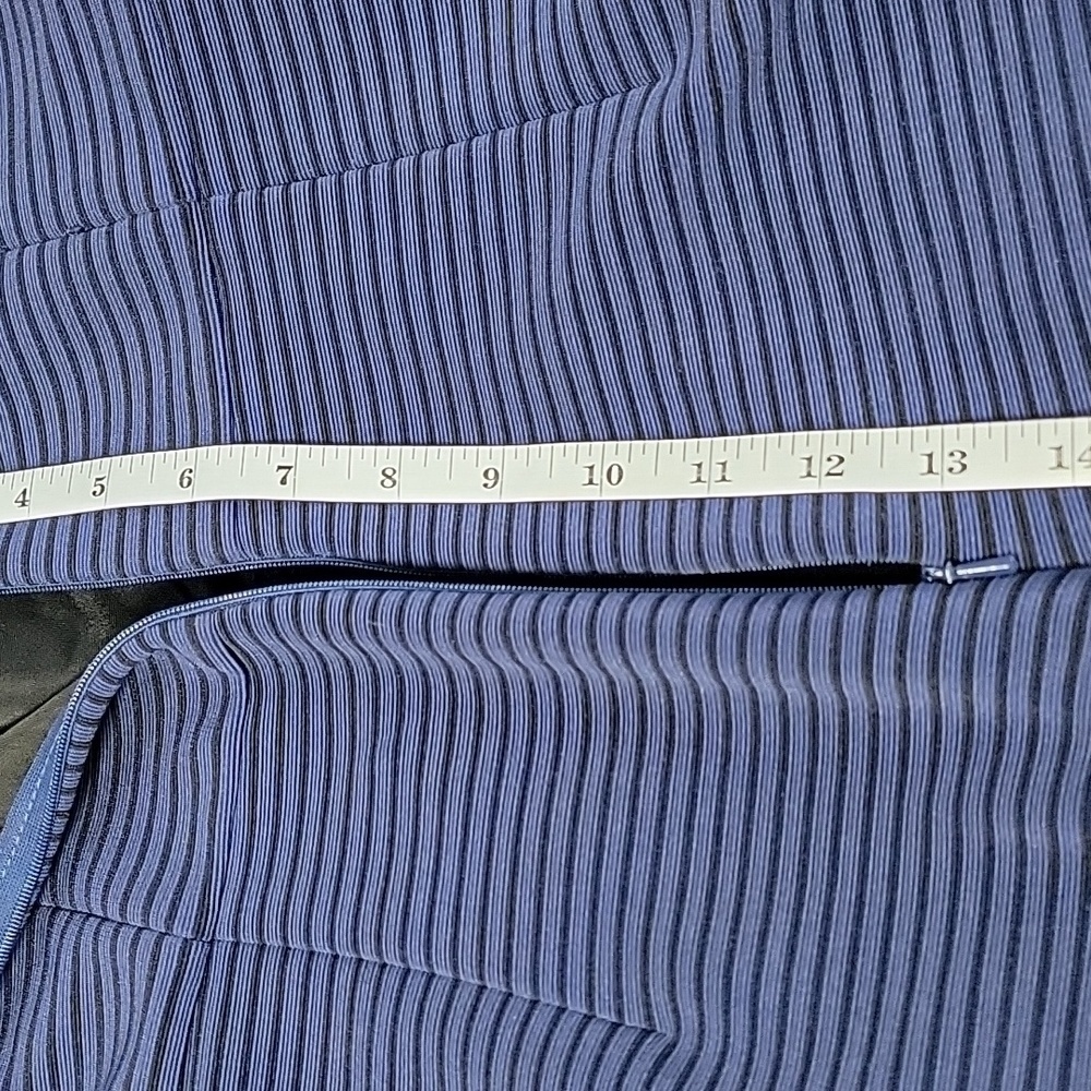BCBGeneration Striped Open Back Romper Size 4 EUC - Picture 12 of 13